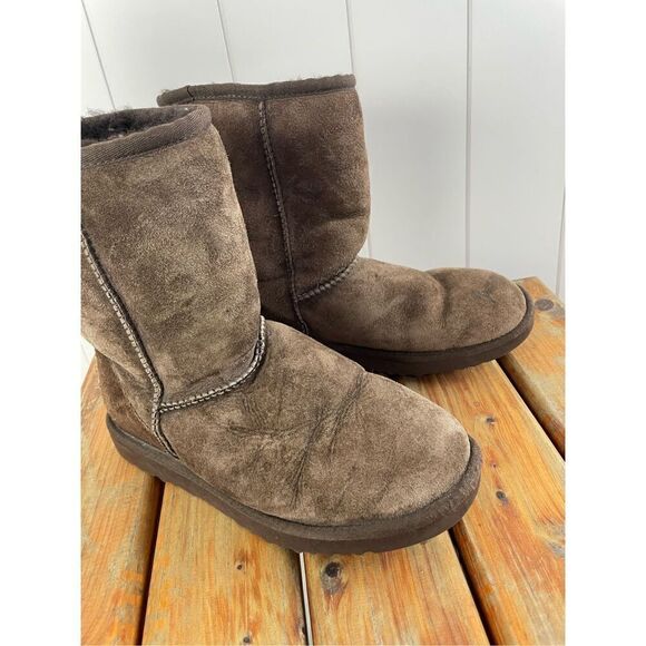UGG Classic Short 5825 Chestnut Brown Booties Size 7 - Picture 2 of 8